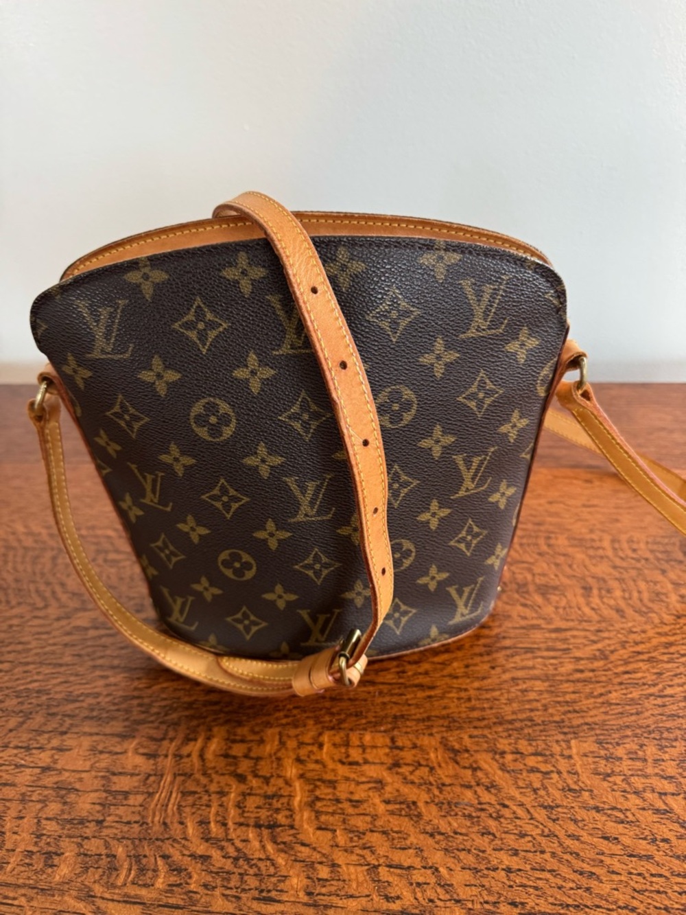 Louis Vuitton Monogram Drouot Crossbody Bag with COA and Dust Bag - Picture 2 of 12